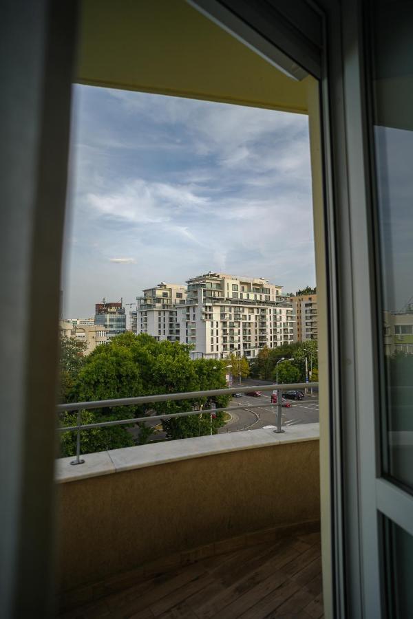 Penthouse With Huge Rooftop & Amazing City View Bukurešť Exteriér fotografie